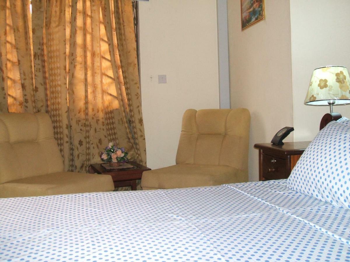Charis Home Services Haatso Екстер'єр фото