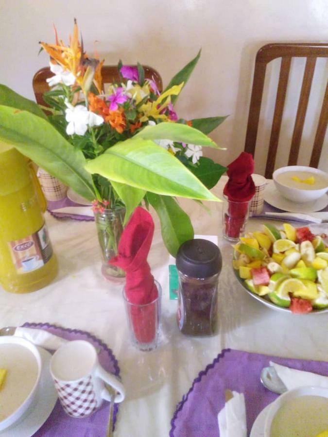 Charis Home Services Haatso Екстер'єр фото