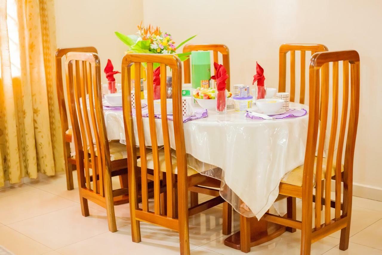Charis Home Services Haatso Екстер'єр фото